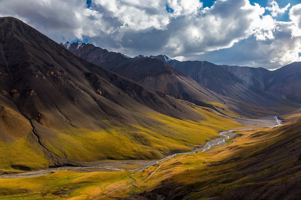 Сказочная долина в горах Терскей алатоо