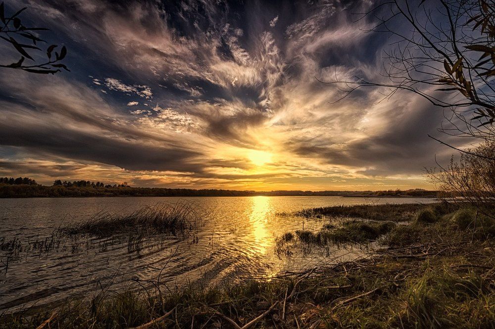 Закат взволнованного неба...