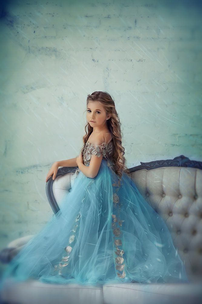 Юная красавица!