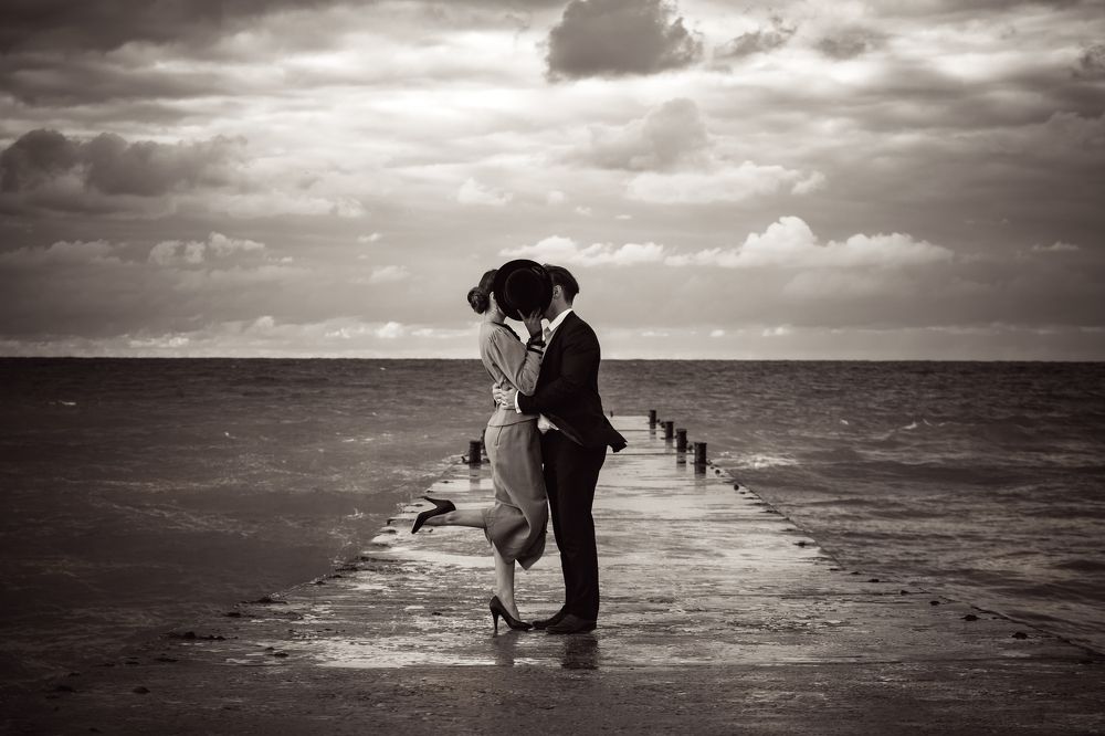 поцелуй в шторм