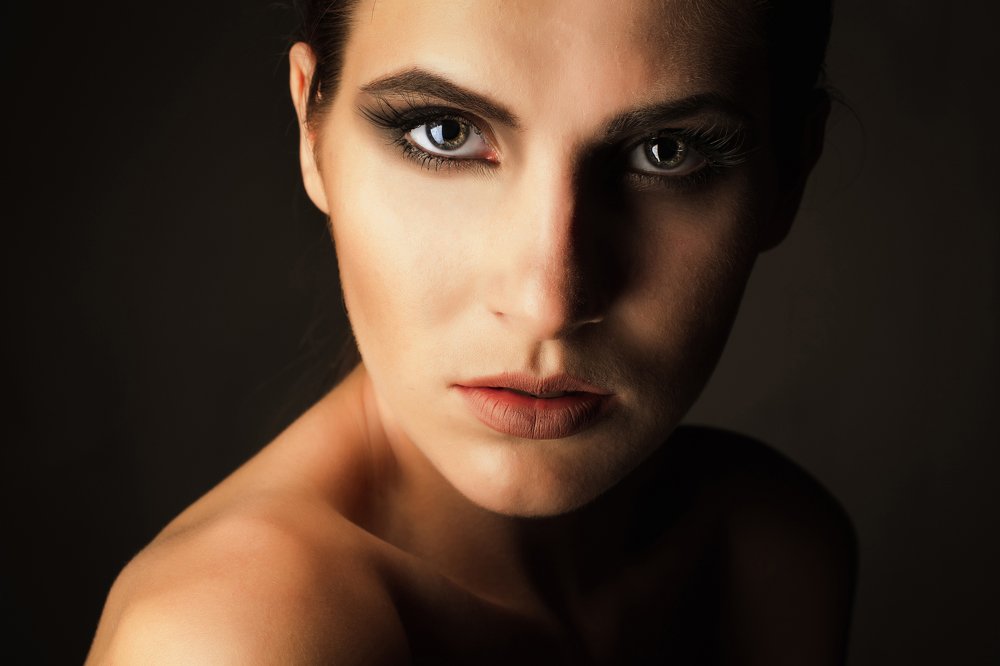 Девушка Кошка