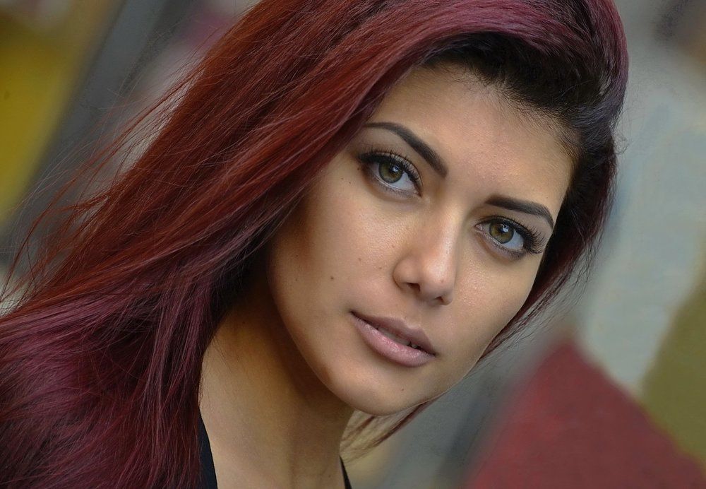 ИЗУМИТЕЛЬНАЯ .