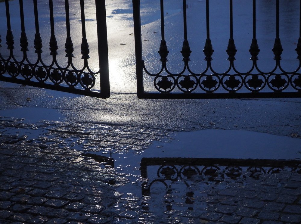 По ту сторону...