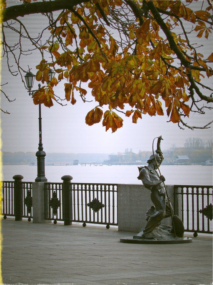 Осенняя Набережная в Ростове.