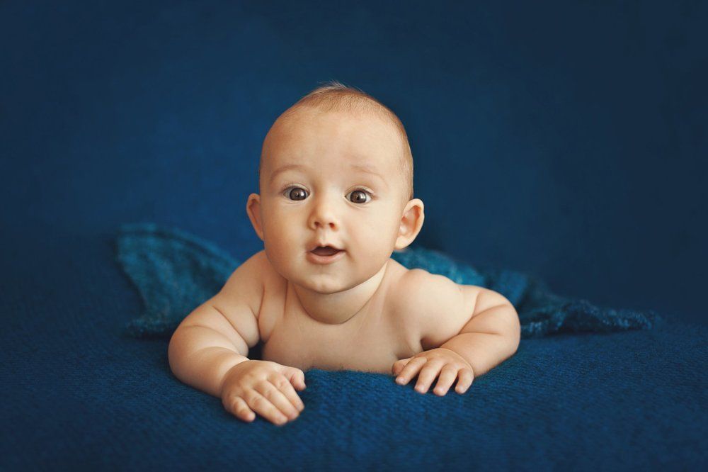 Лучезарный малыш в свои 6 мес