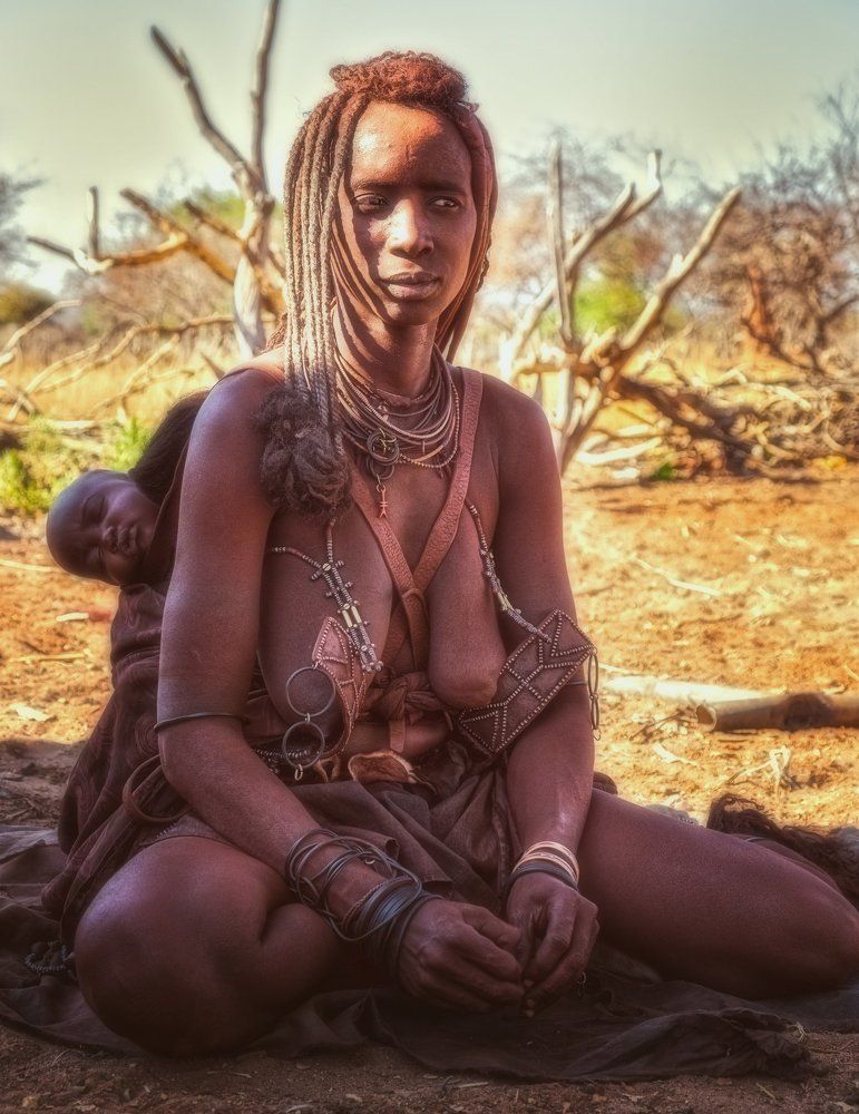 Химба с ребёнком.