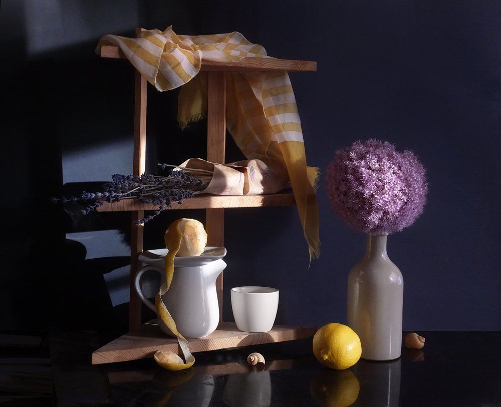 Полка с вещицами