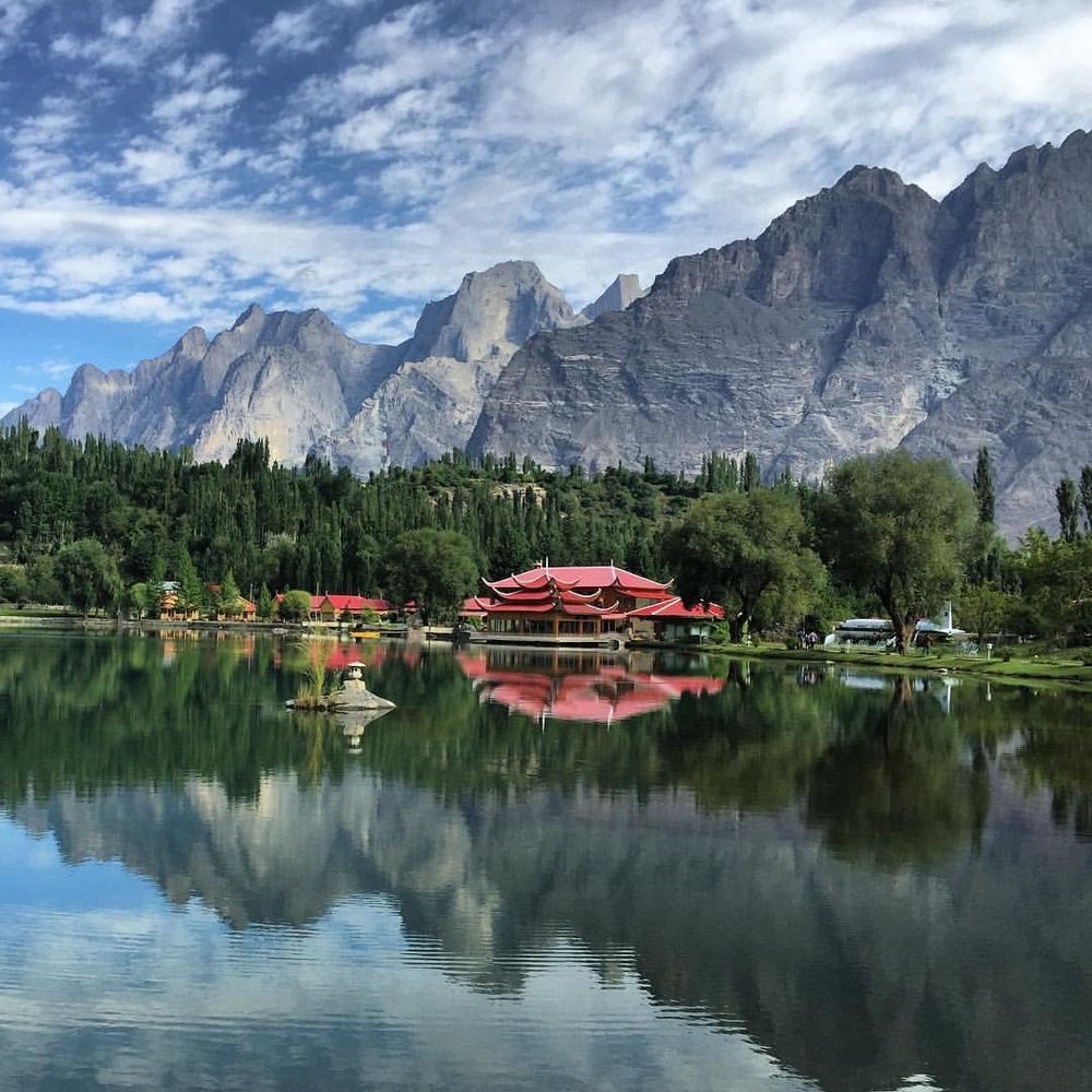 Shangrila lake & Resort by Akmal Khan