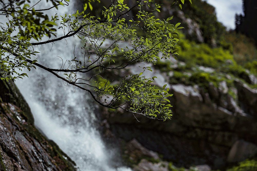 Над водопадами