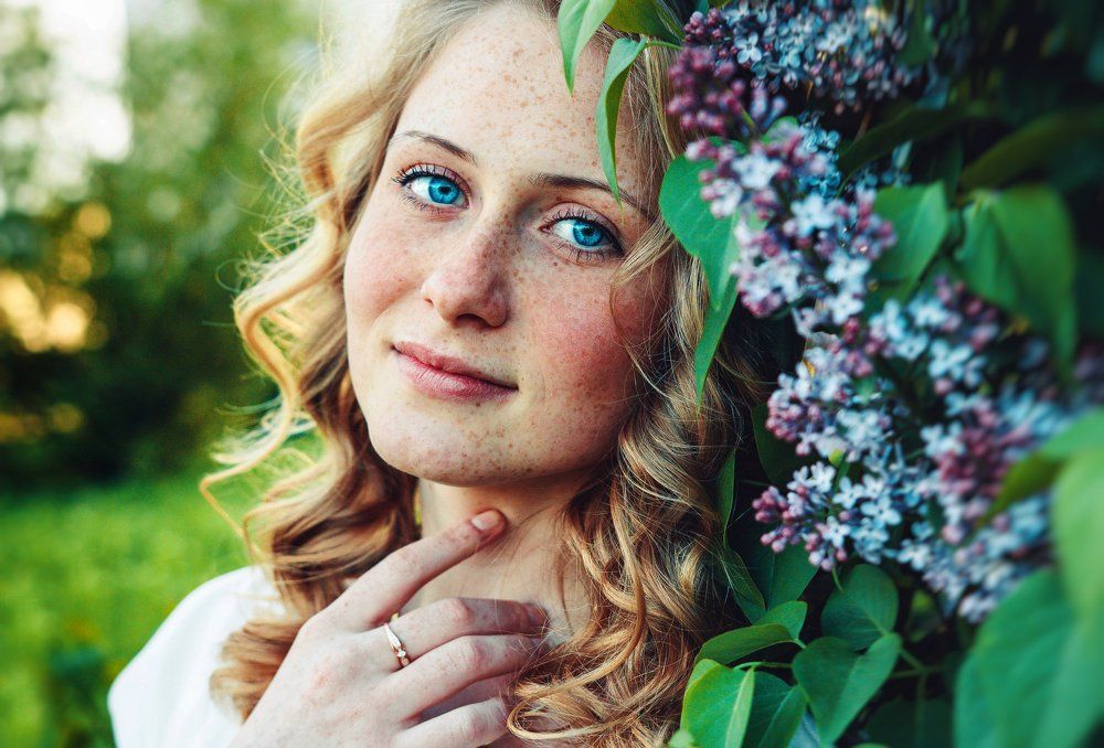 Веснушки и сирень
