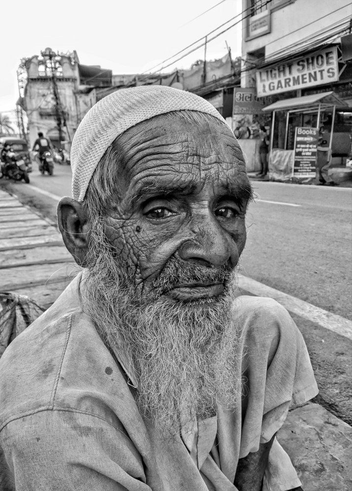 Pain disguise in happiness