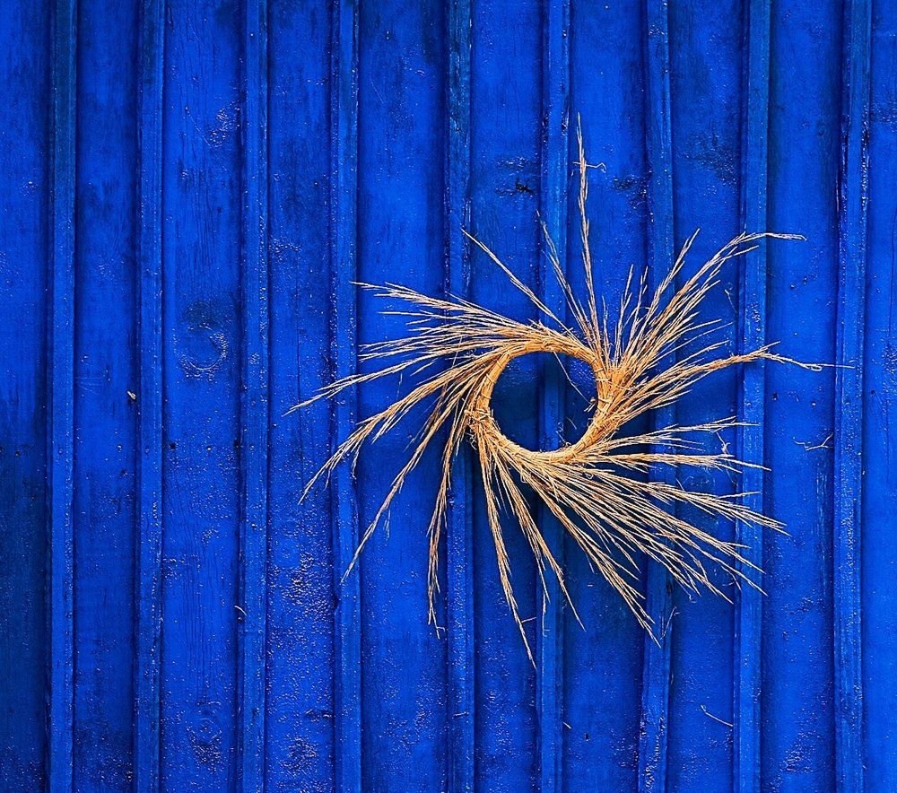 Обереги Алтая (желтый на синем)