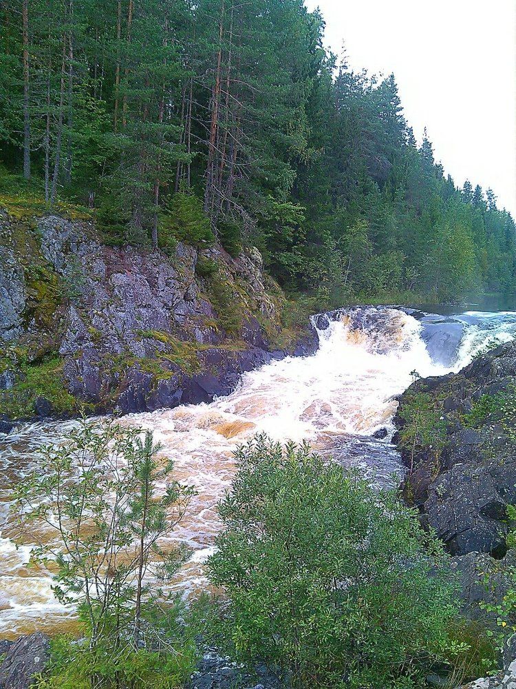 Водопад Кивач ( Карелия)