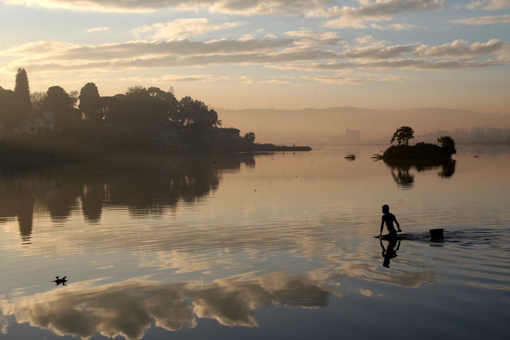 The lake at the dawn