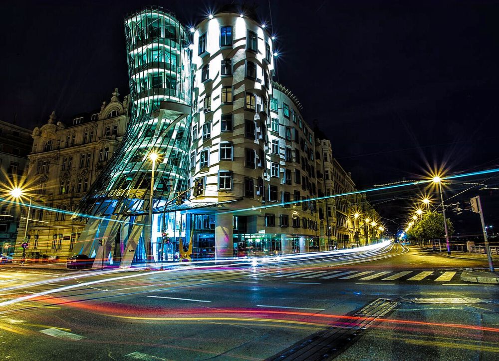 Танцующий дом