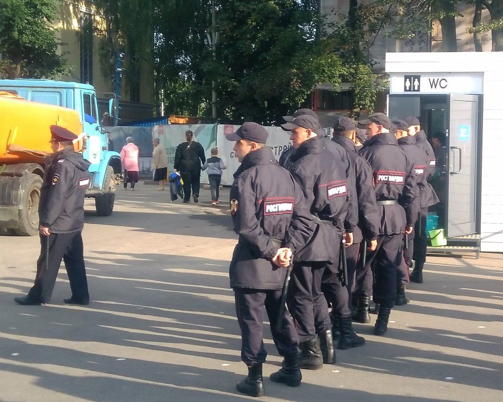 Равнение налево