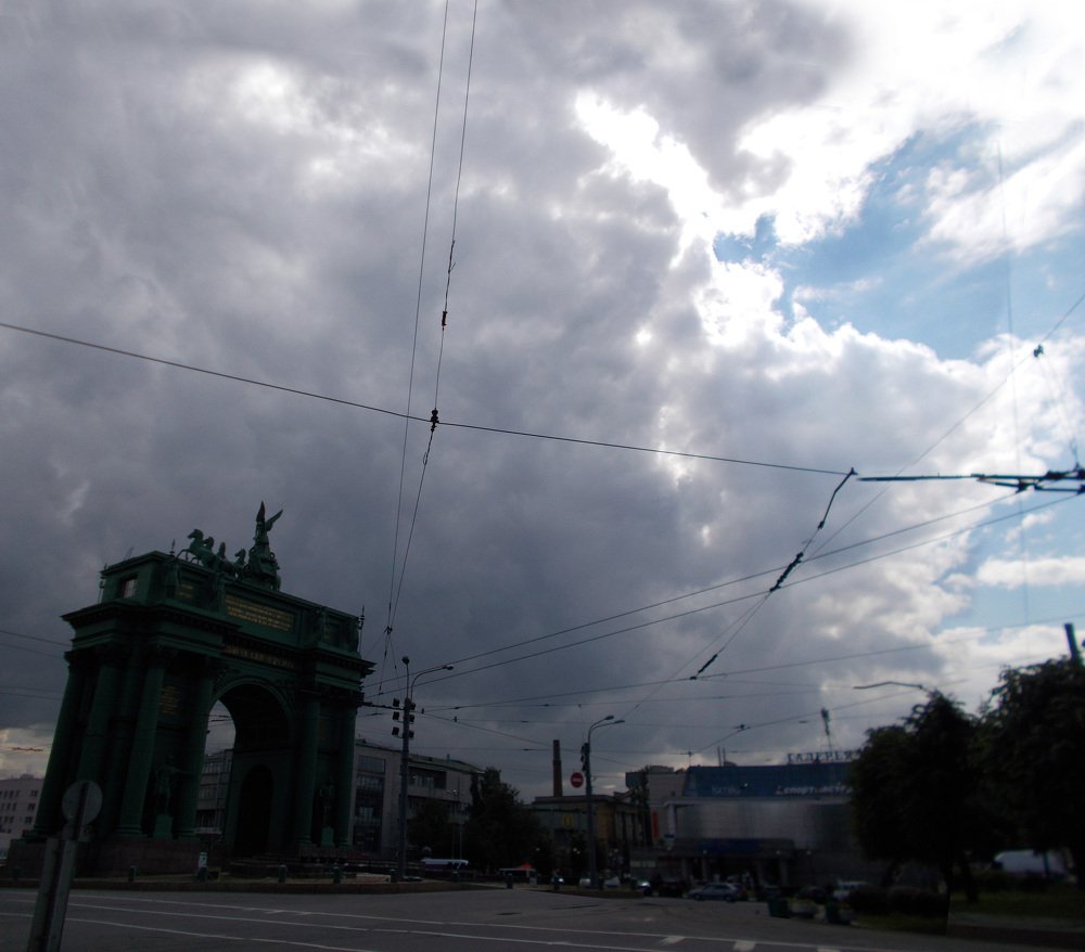 Питер. Июньское небо.