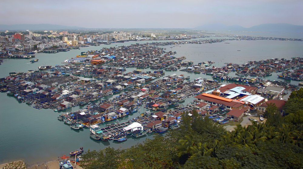 Город рыбаков на воде**