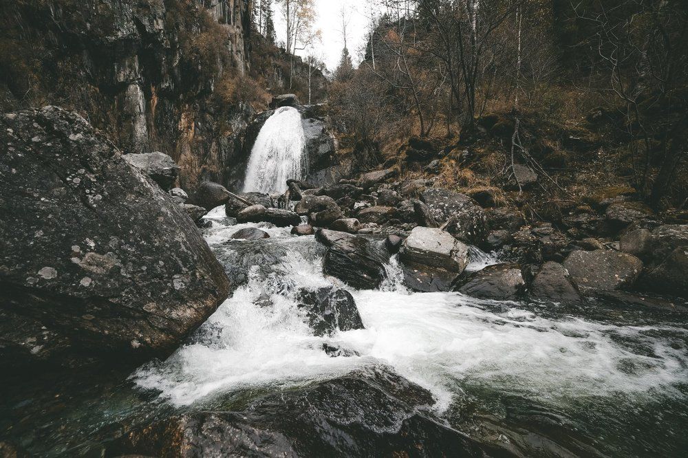 Мощь водопада Корбу, Алтайский природный заповедник