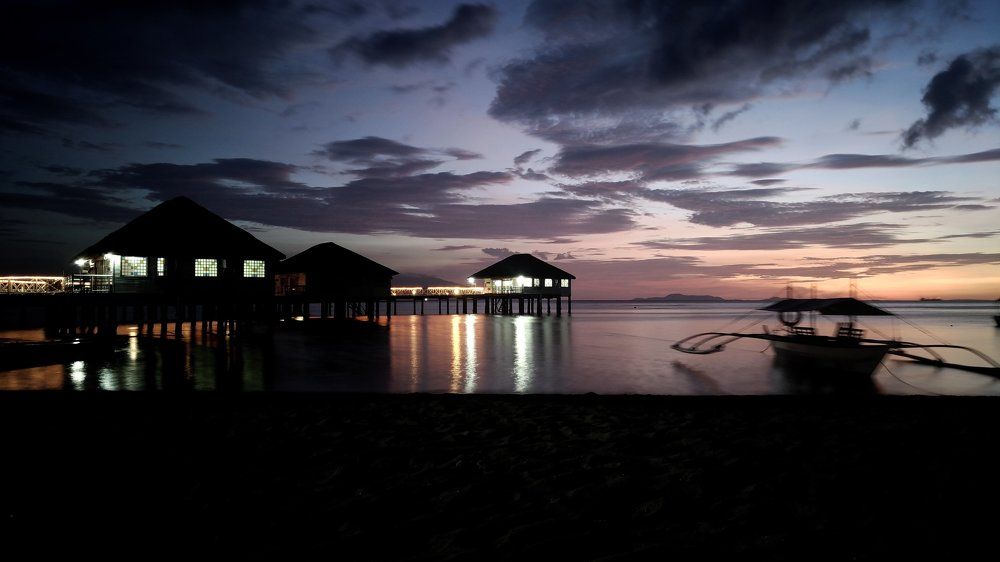 Sunset by the shore