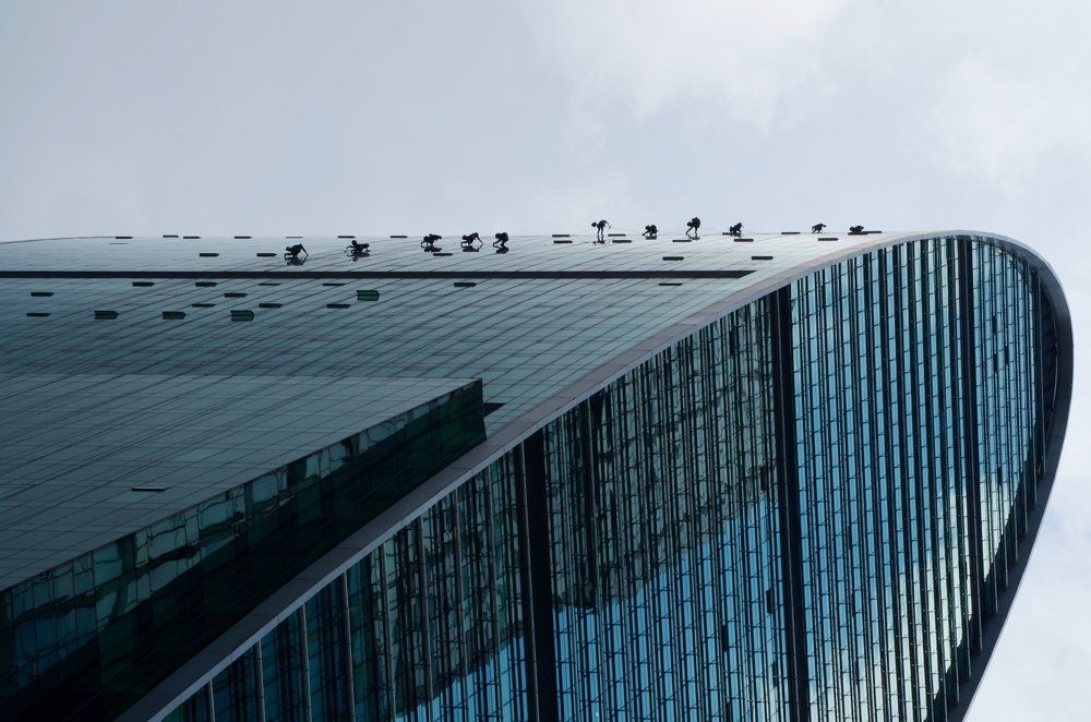 Человеки-пауки.