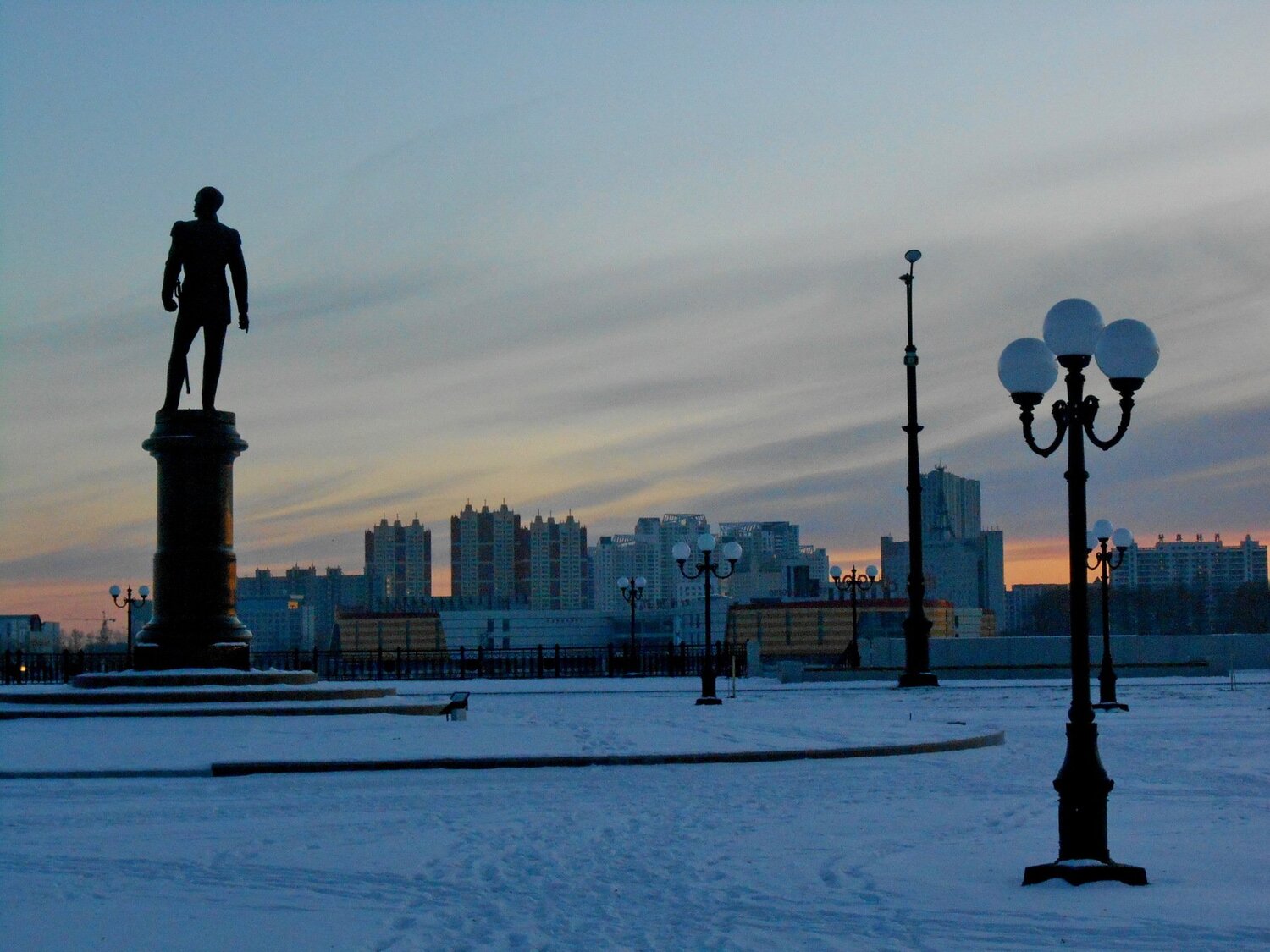 Вечер. Набережная р.Амур