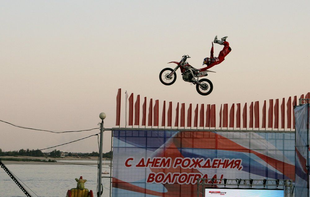 Полет над Волгой