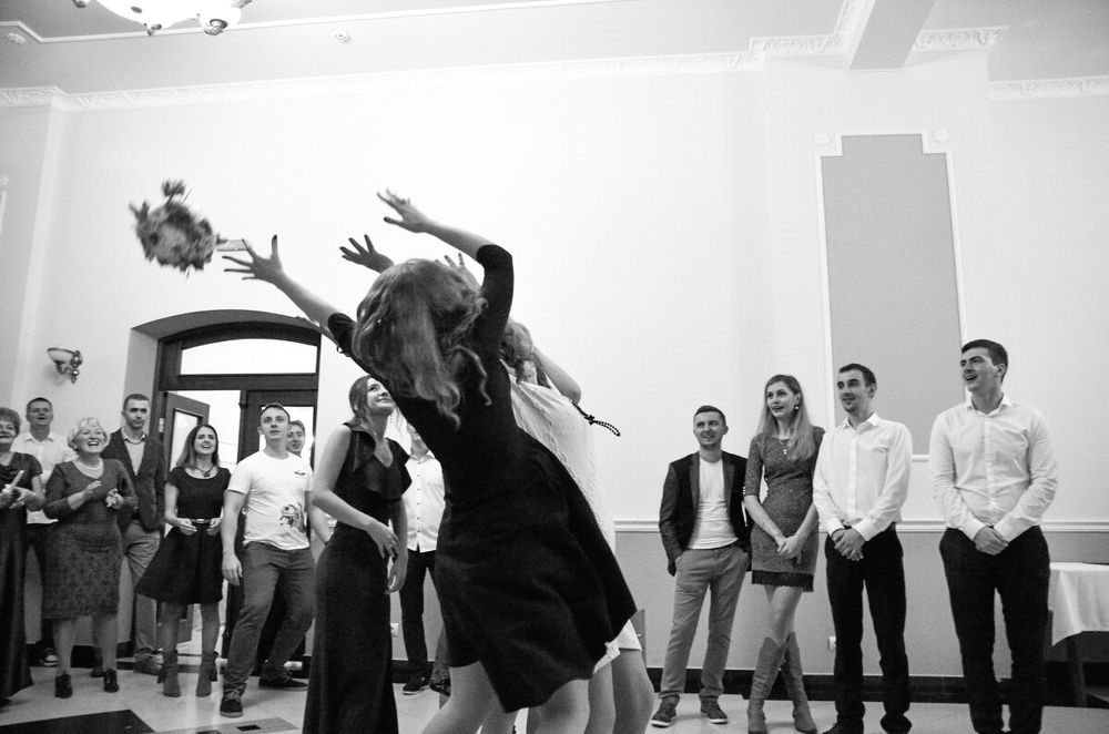 Flight of one bouquet...