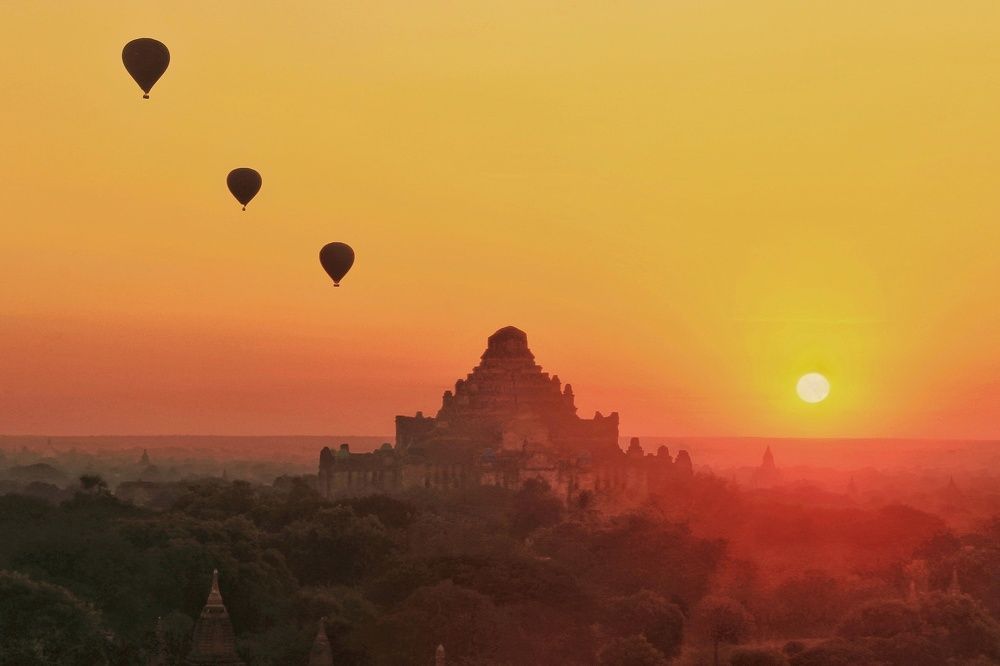 Sunrise in Bagan