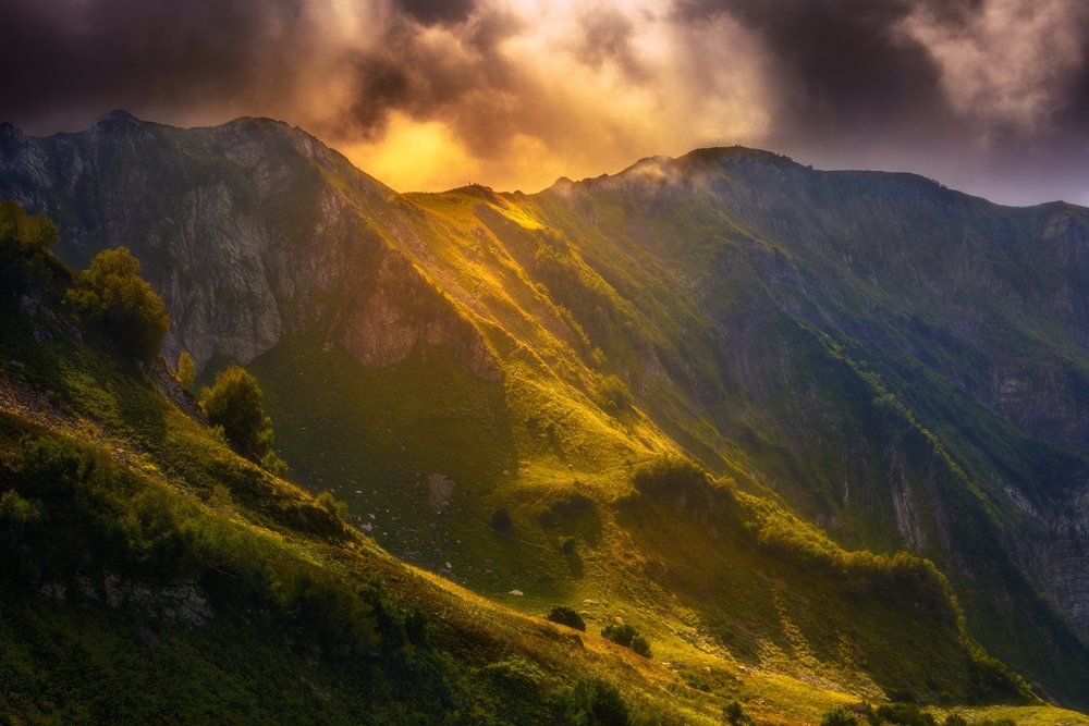 Гора Черная пирамида