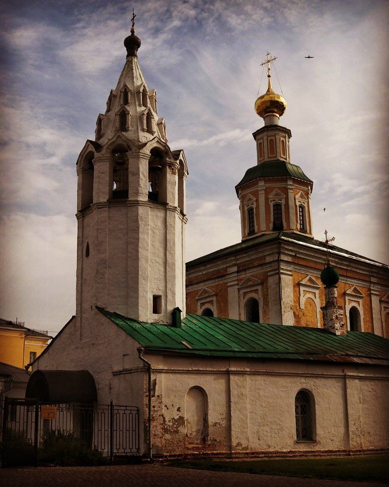 Древние стены