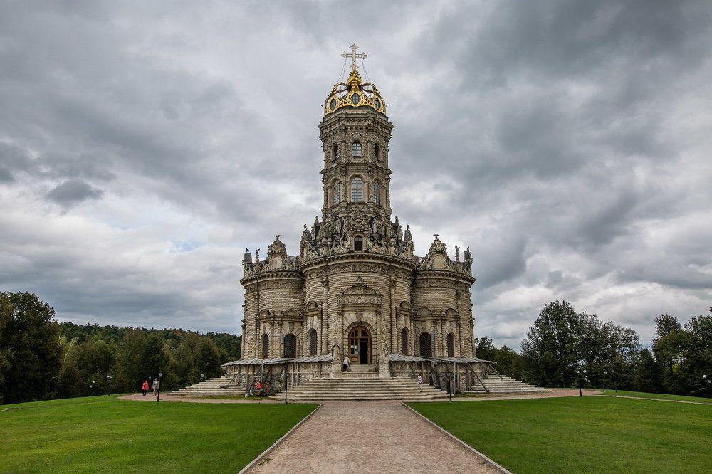 Храм Зна́мения Богоро́дицы в Дубровицах