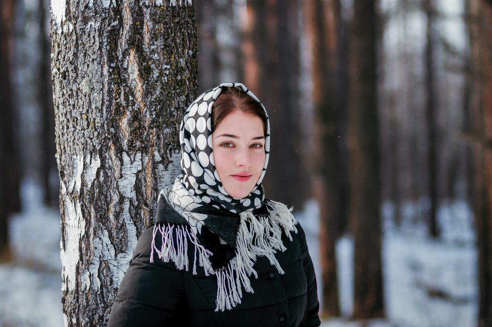 Татьяна в зимнем лесу