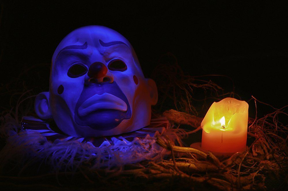 there is one award-laughter/ есть одна награда-смех