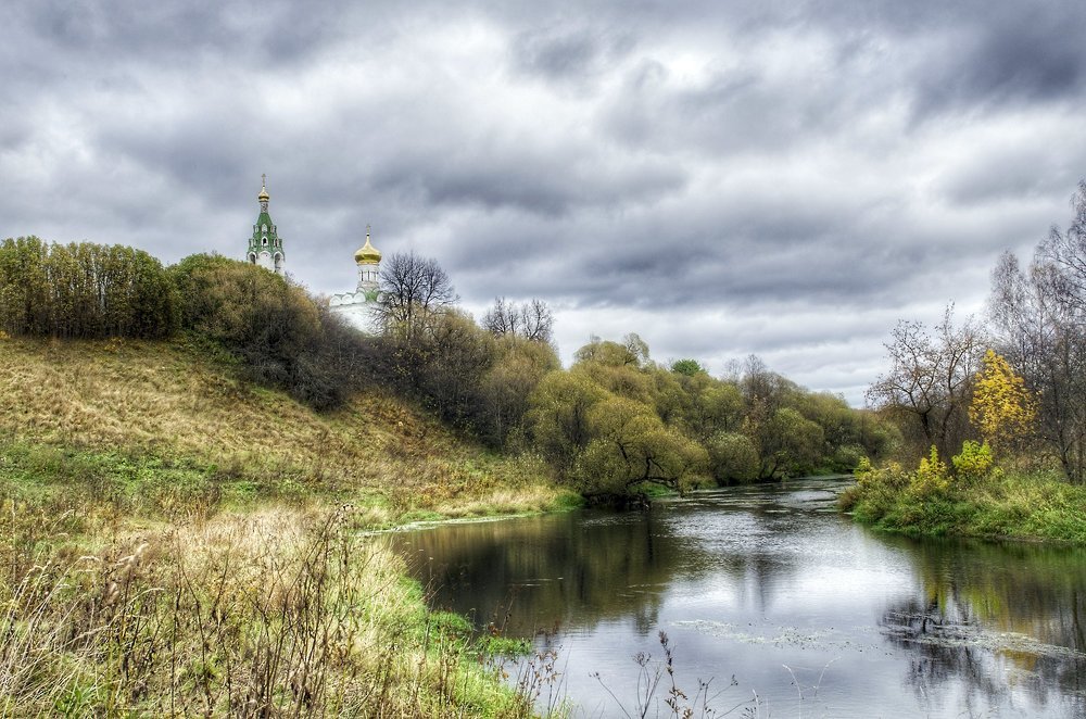 Церковь на холме