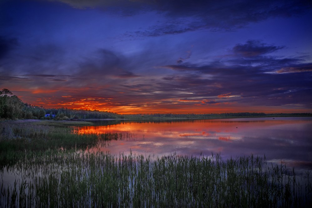 Закат на озере