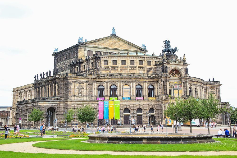 Театр в Дрездене