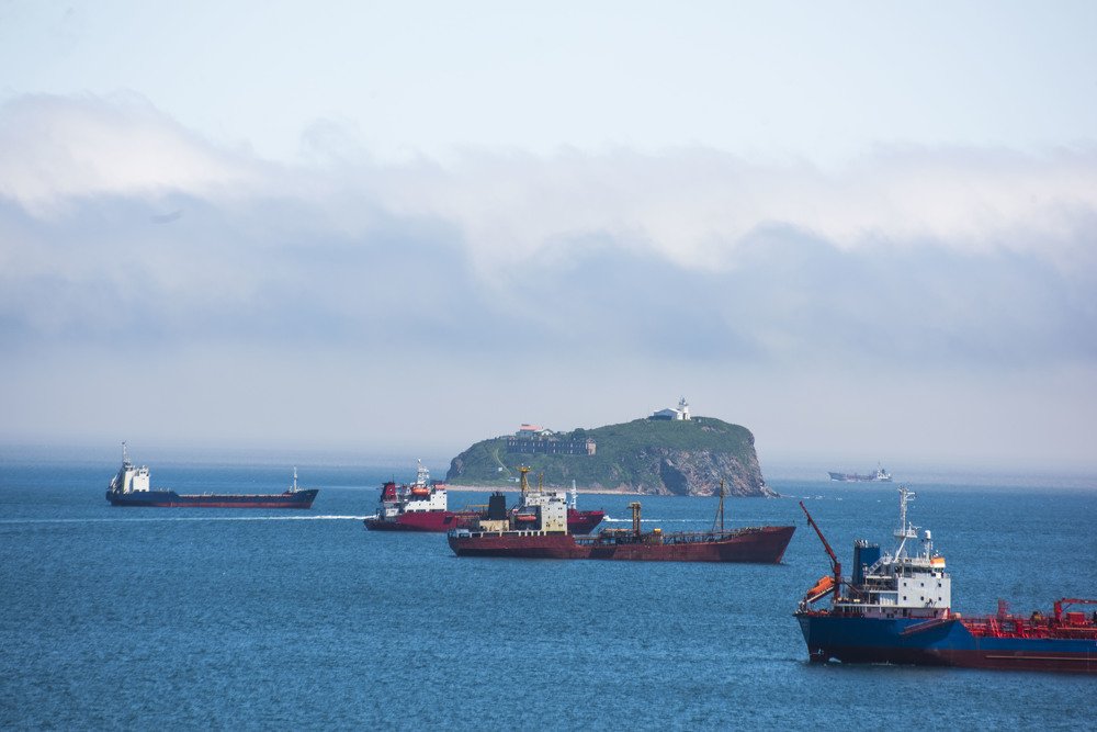 Владивосток. На рейде.