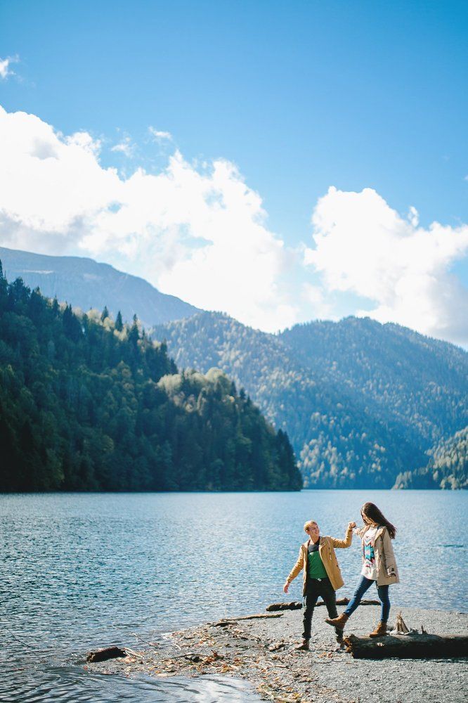 Прогулка у озера Рица