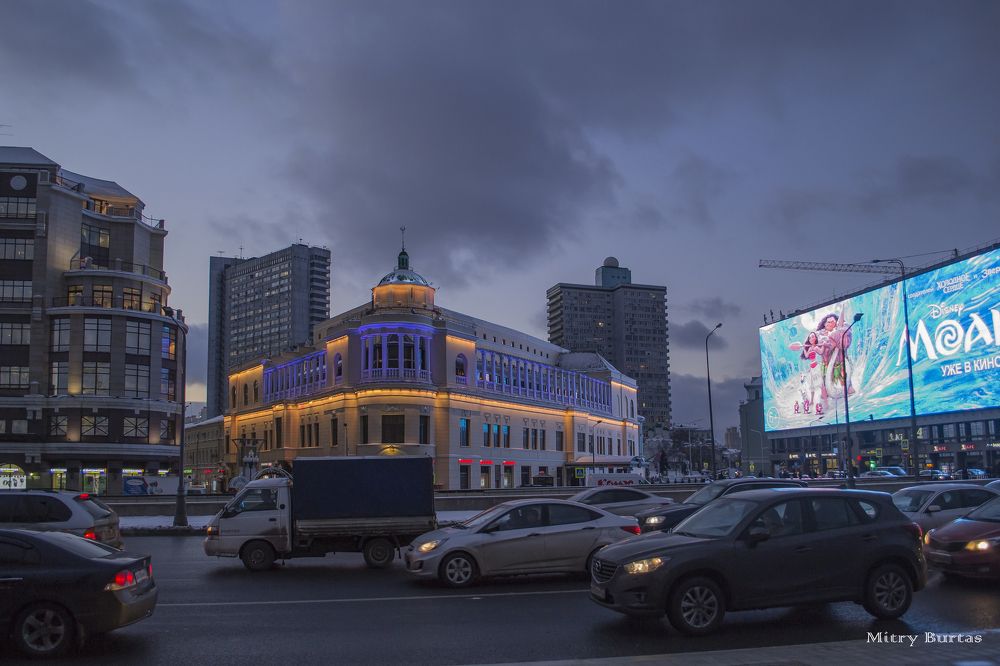 Вечерняя Москва