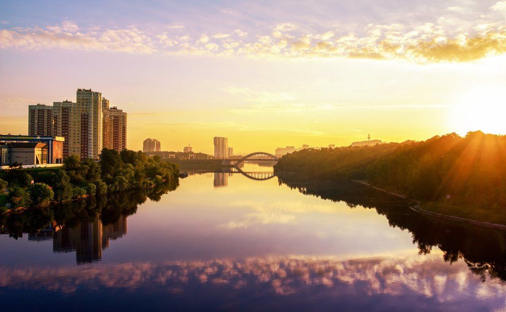 Город на рассвете