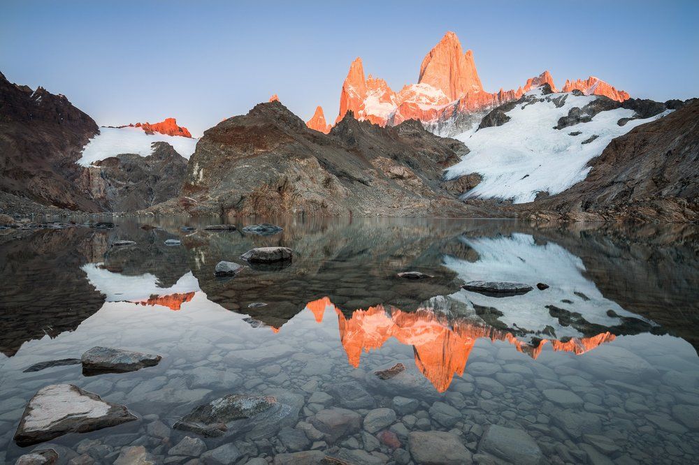 Отражение Фицроя на рассвете