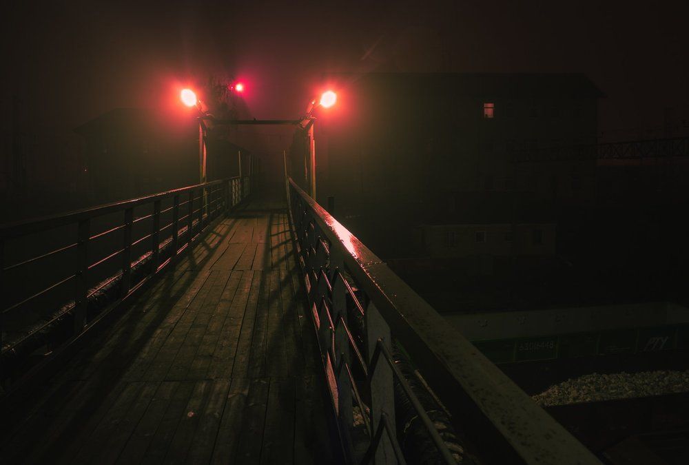 At night, train stations smell like death and cinnamon