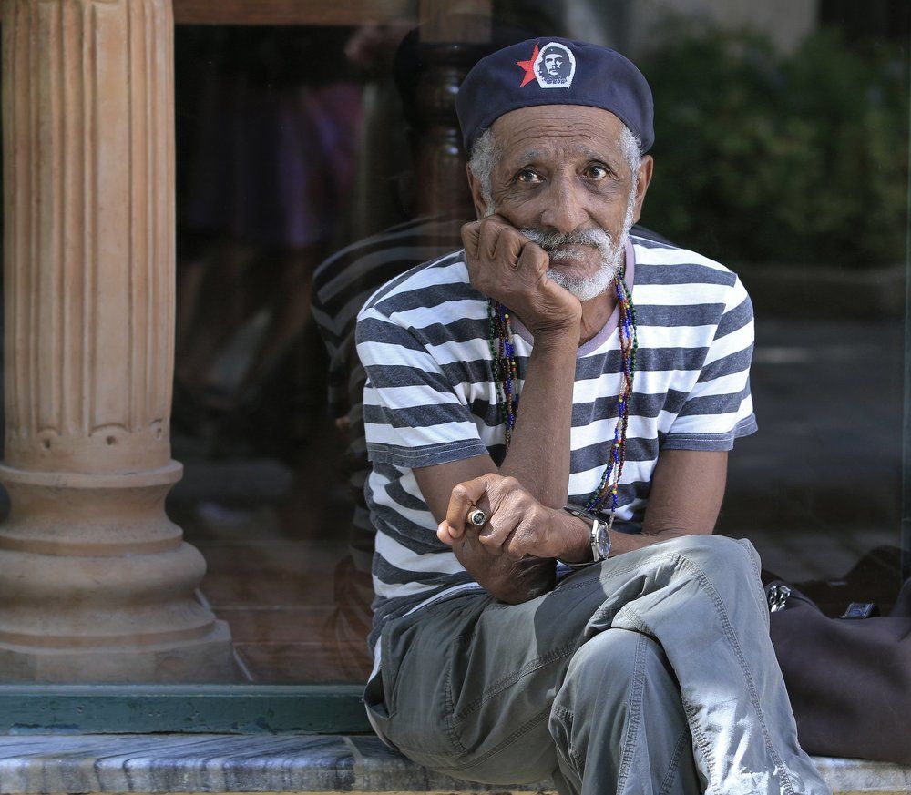 Есть у революции начало ...