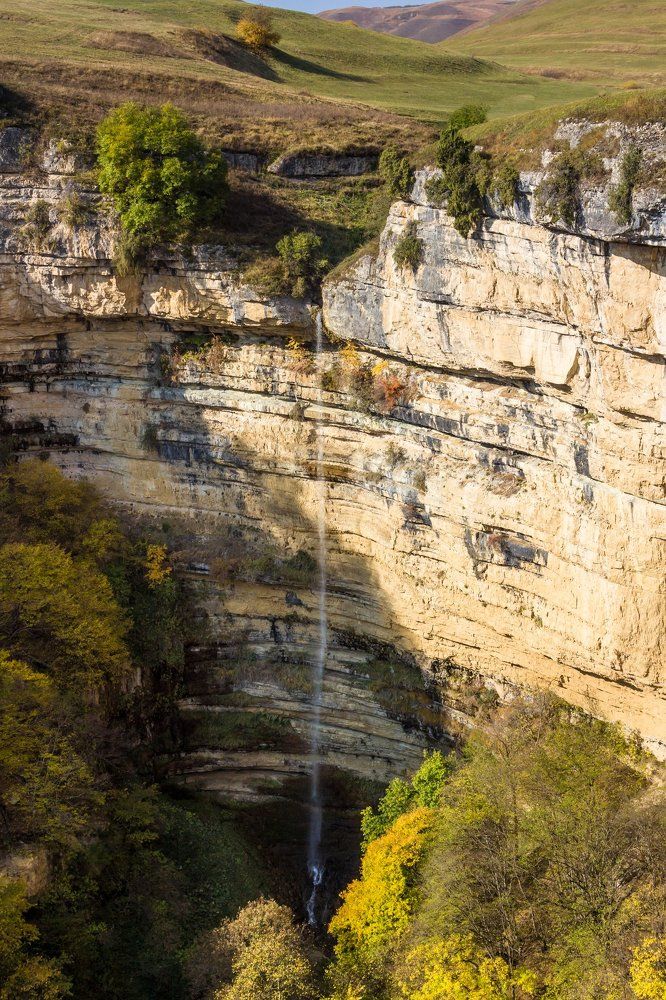 Тоненькая линия в грандиозном каньоне