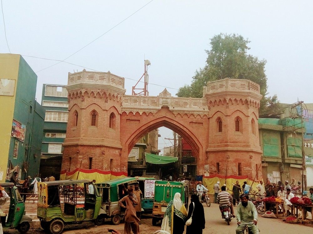 Gate of traditions