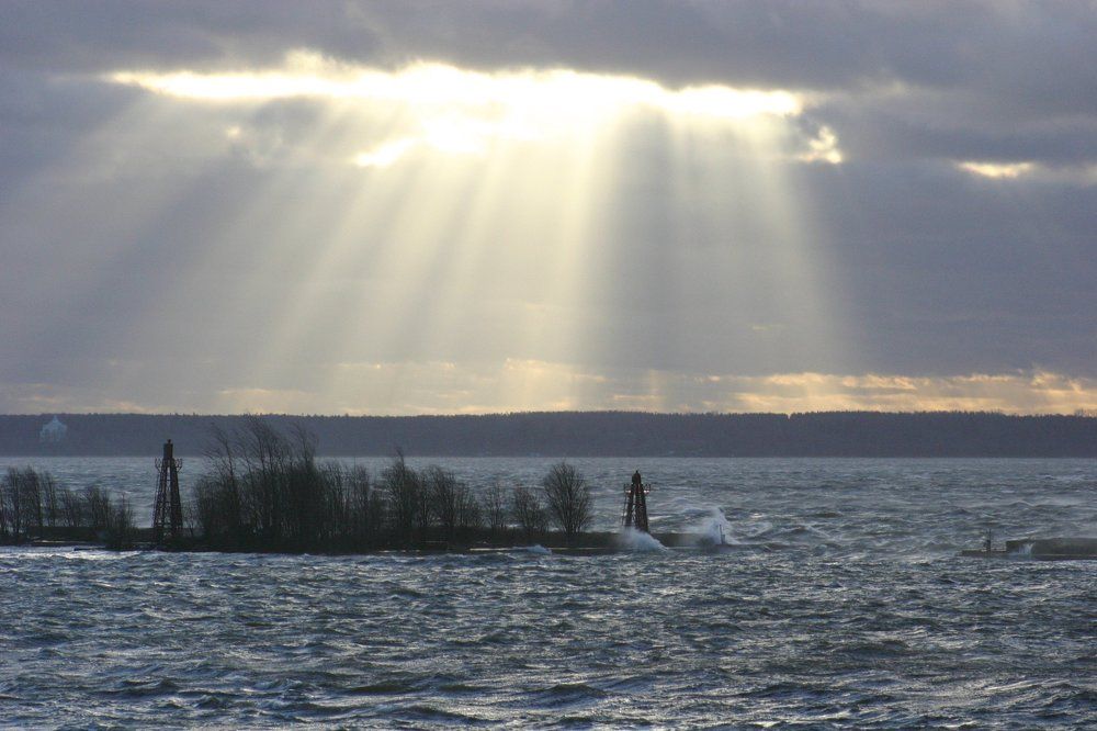Сквозь облака