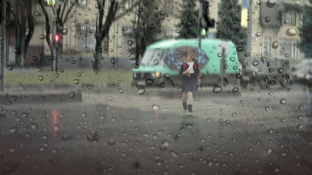 город,дождь,девочка