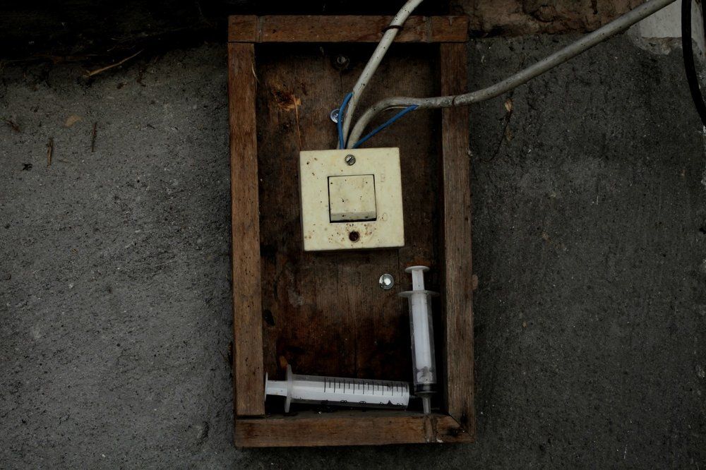 Выключатели