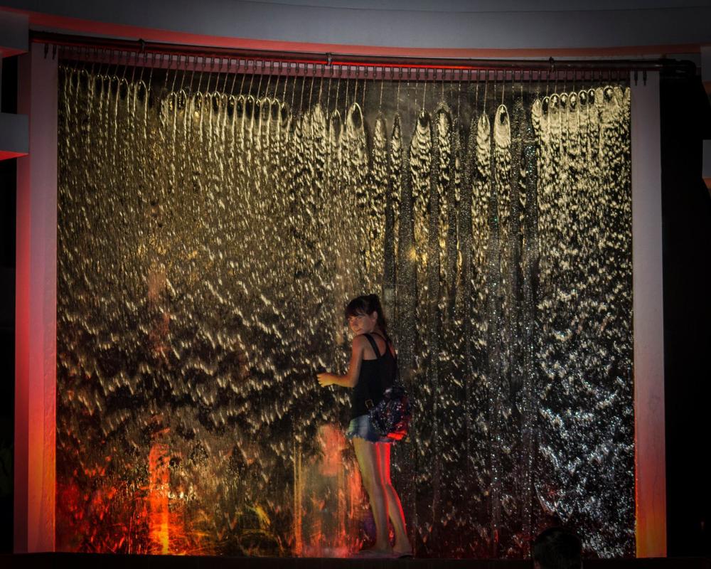 Вечером под водопадом